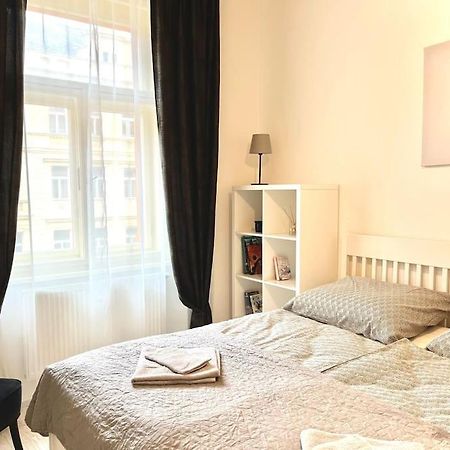 Leger Residence Apartment Прага Екстер'єр фото